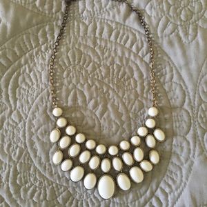 White chunky necklace